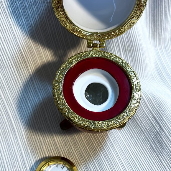 Porcelain Egg with Clock - Picture 7 of 7